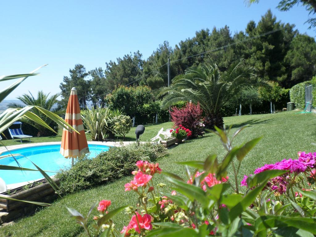 Bed And Breakfast " Il Tesoro Di Mario " Falconara Marittima Exterior foto