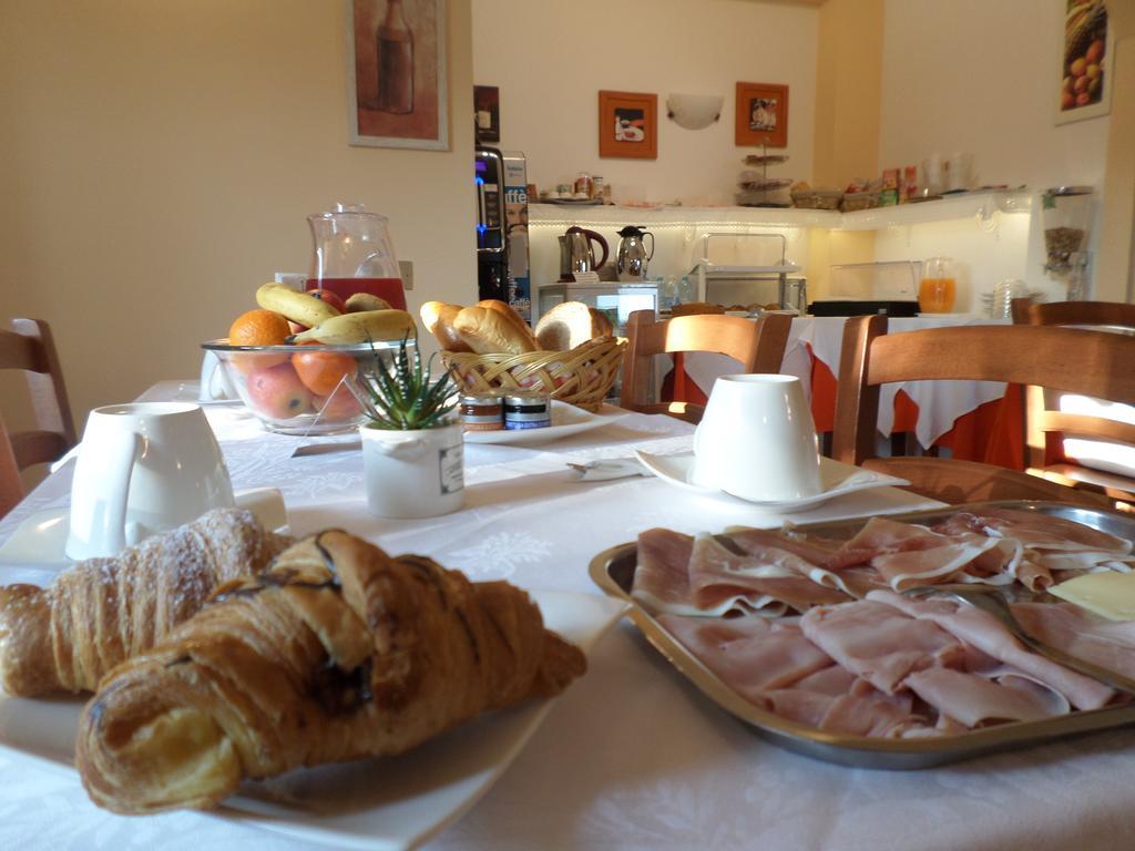 Bed And Breakfast " Il Tesoro Di Mario " Falconara Marittima Exterior foto